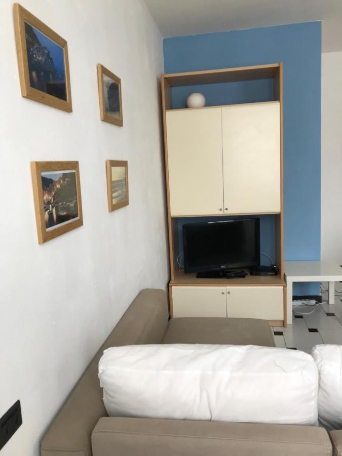 Piazza Staglieno - Appartamento centralissimo a 30m dalla spiaggia Levanto Esterno foto